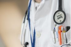Glanda Tiroida: Mica, dar Puternica – 10 Curiozitati care Iti Vor Schimba Perceptia despre Metabolismul Tau